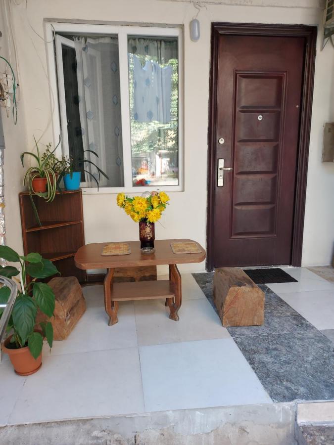 Malu Apartment Tbilisi Exterior photo