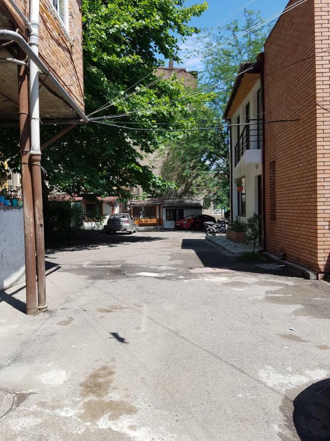 Malu Apartment Tbilisi Exterior photo
